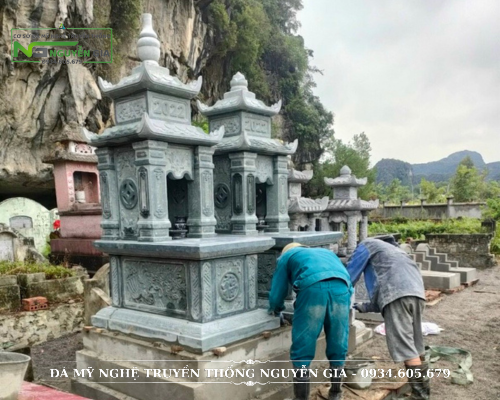 MỘ XANH RÊU
