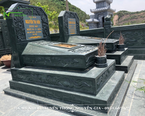 MỘ XANH RÊU