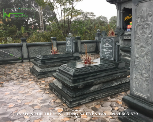 MỘ XANH RÊU