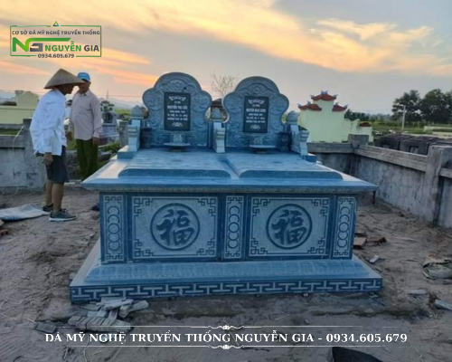 MỘ ĐÔI